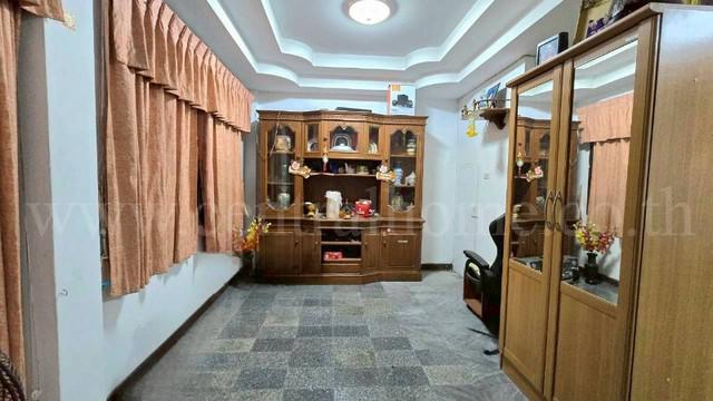 ทาวน์เฮาส์ 1780000 ปทุมธานี ลำลูกกา ลาดสวาย