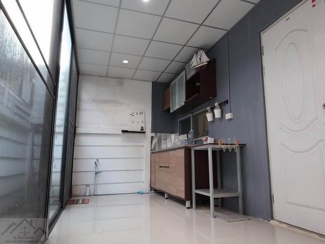 ทาวน์เฮาส์ 20000 กรุงเทพมหานคร เขตลาดพร้าว จรเข้บัว