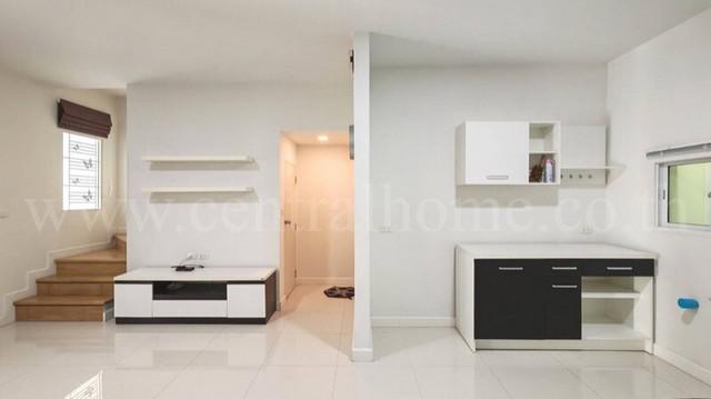 ทาวน์เฮาส์ 1990000 กรุงเทพมหานคร เขตคลองสามวา บางชัน