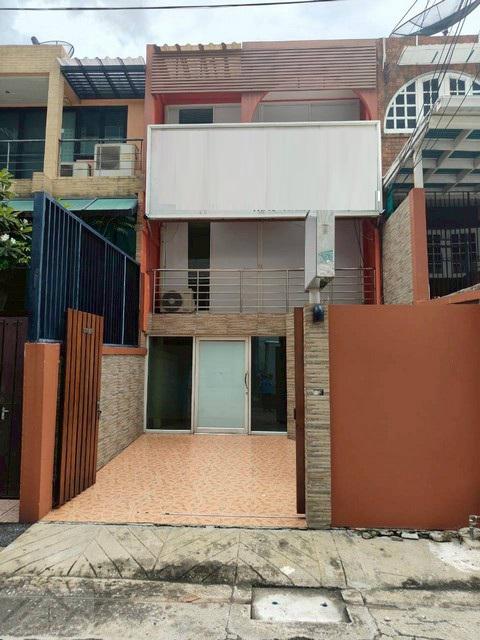 ทาวน์เฮาส์ 90000 กรุงเทพมหานคร เขตวัฒนา คลองตันเหนือ