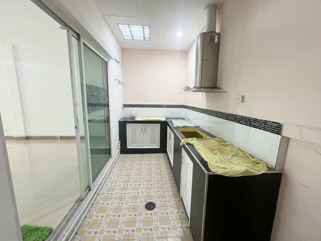 ทาวน์เฮาส์ 2390000 นนทบุรี ปากเกร็ด อ้อมเกร็ด