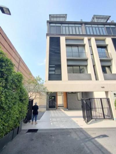 ทาวน์เฮาส์ 53000 กรุงเทพมหานคร เขตสวนหลวง สวนหลวง