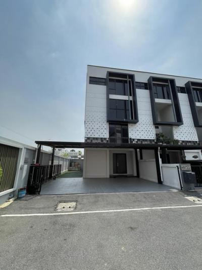 ทาวน์เฮาส์ 55000 กรุงเทพมหานคร เขตคันนายาว คันนายาว