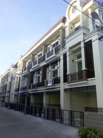 ทาวน์เฮาส์ 25000 กรุงเทพมหานคร เขตบึงกุ่ม คลองกุ่ม
